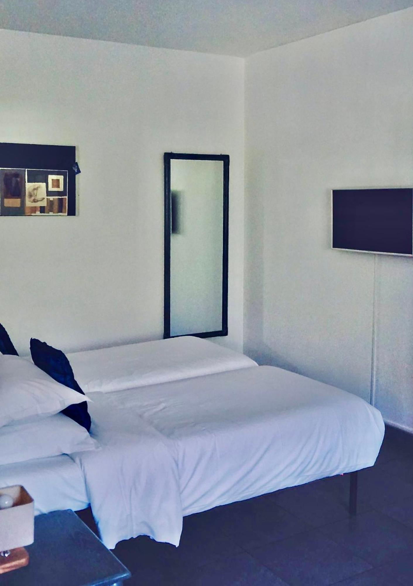 Poisson Rouge Hotel Bonifacio  Bagian luar foto