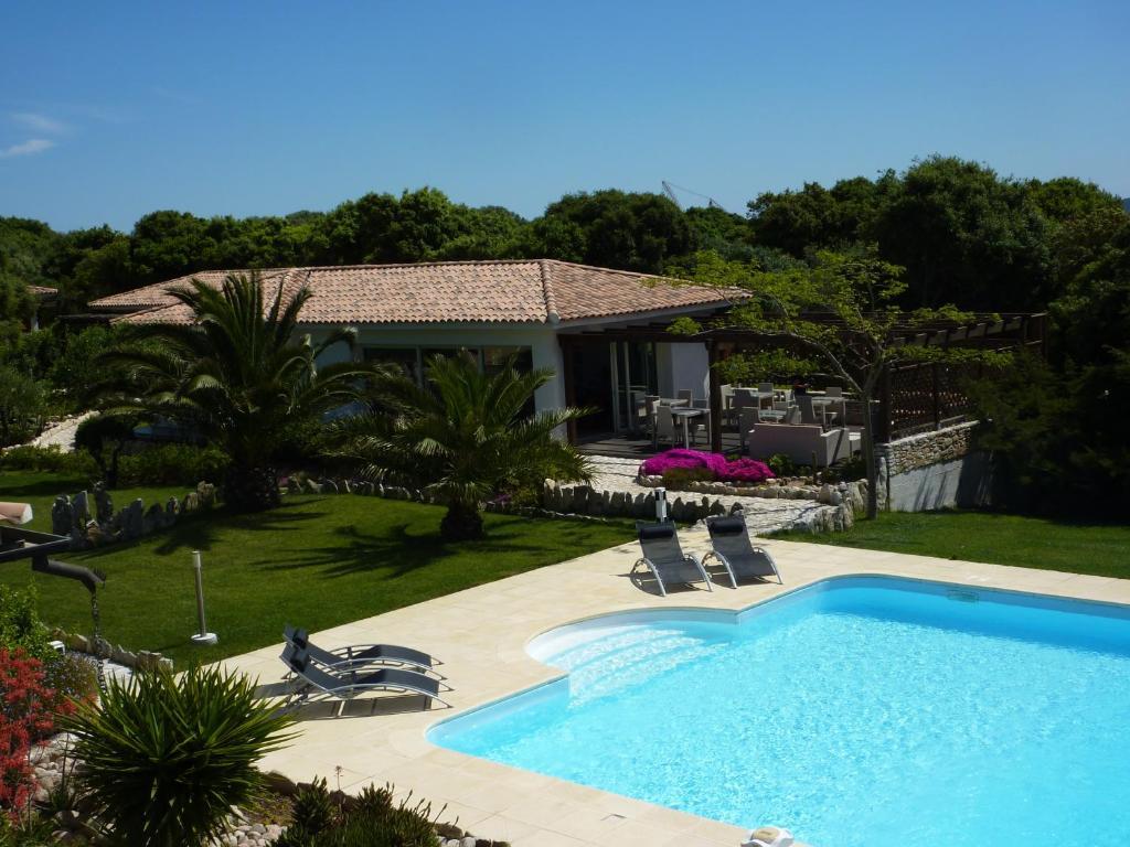 Poisson Rouge Hotel Bonifacio  Bagian luar foto