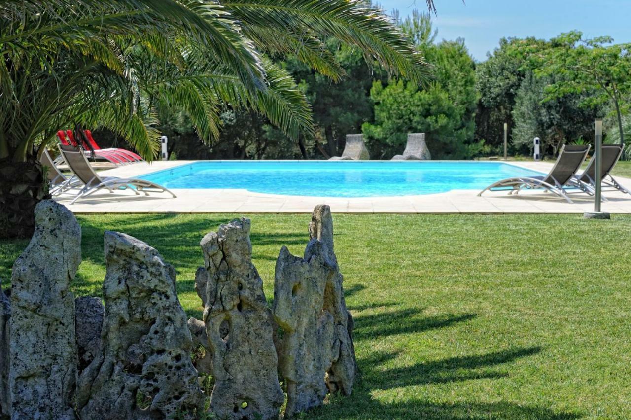 Poisson Rouge Hotel Bonifacio  Bagian luar foto